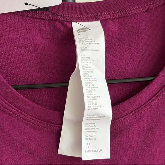 • NWT! [Fabletics] Short Sleeve • - Picture 6 of 10